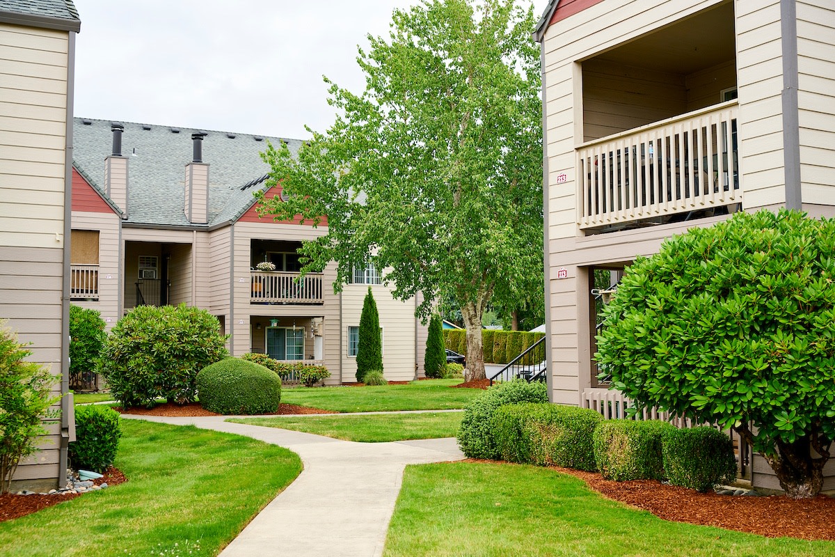 Devonwood and First Place Apartments Image 3