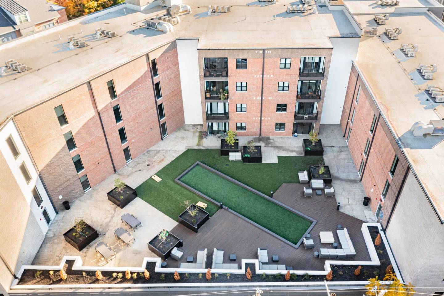 Nine+Eighteen Apartments Image 8
