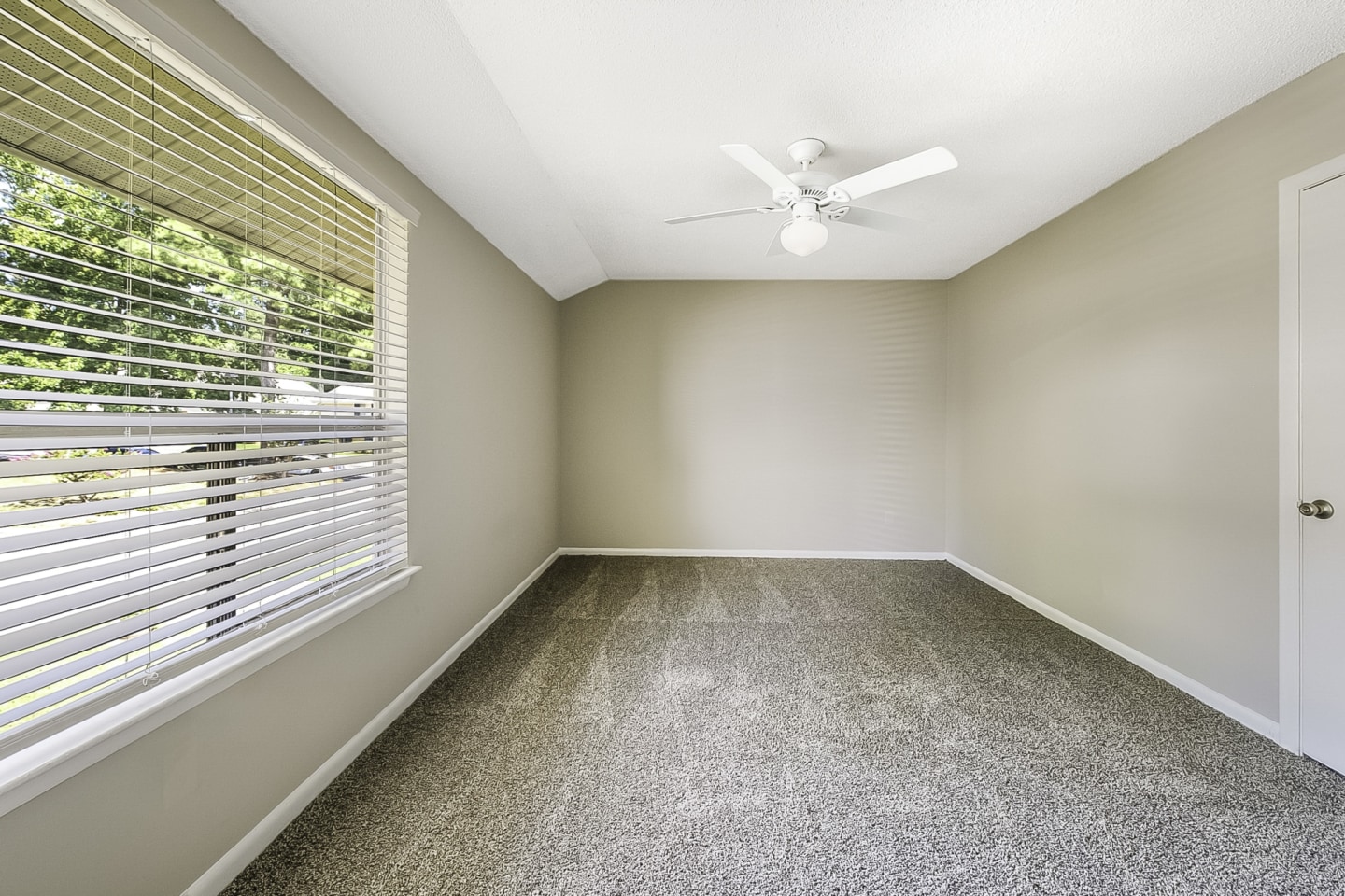 Pine Ridge Apartments Image 25