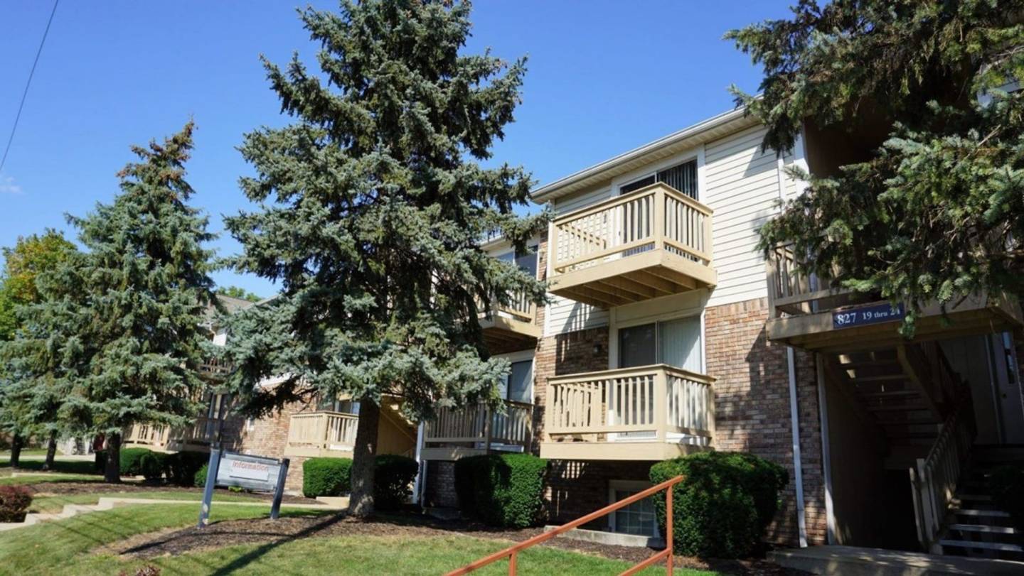 Vantage Pointe Apartments Image 2
