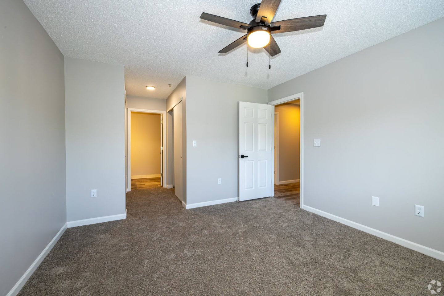 The Landings at Steele Creek Apartments Image 12
