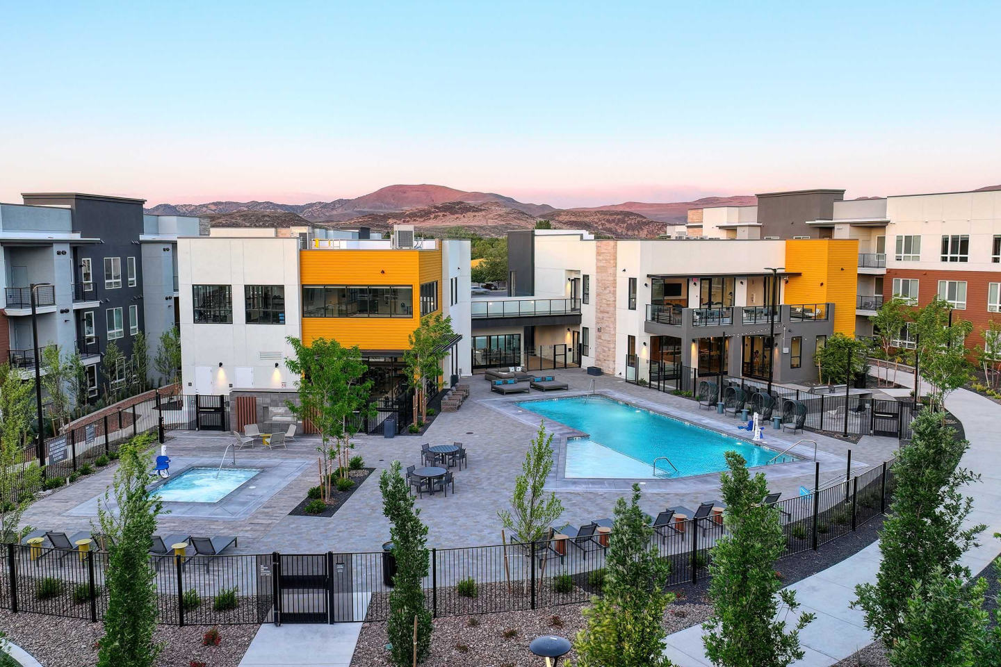 Halcyon Apartments Image 54