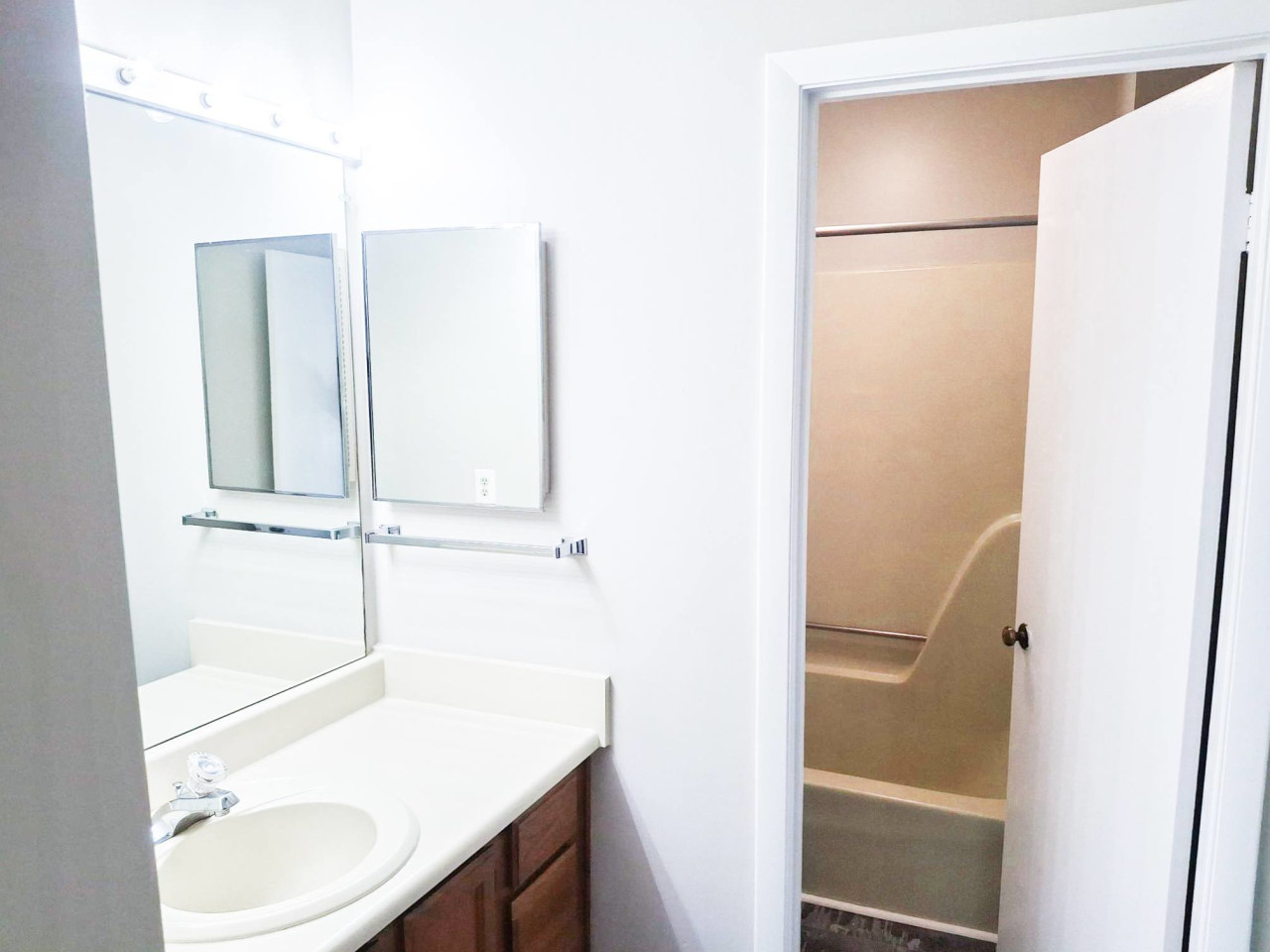 The George Apartments Image 31