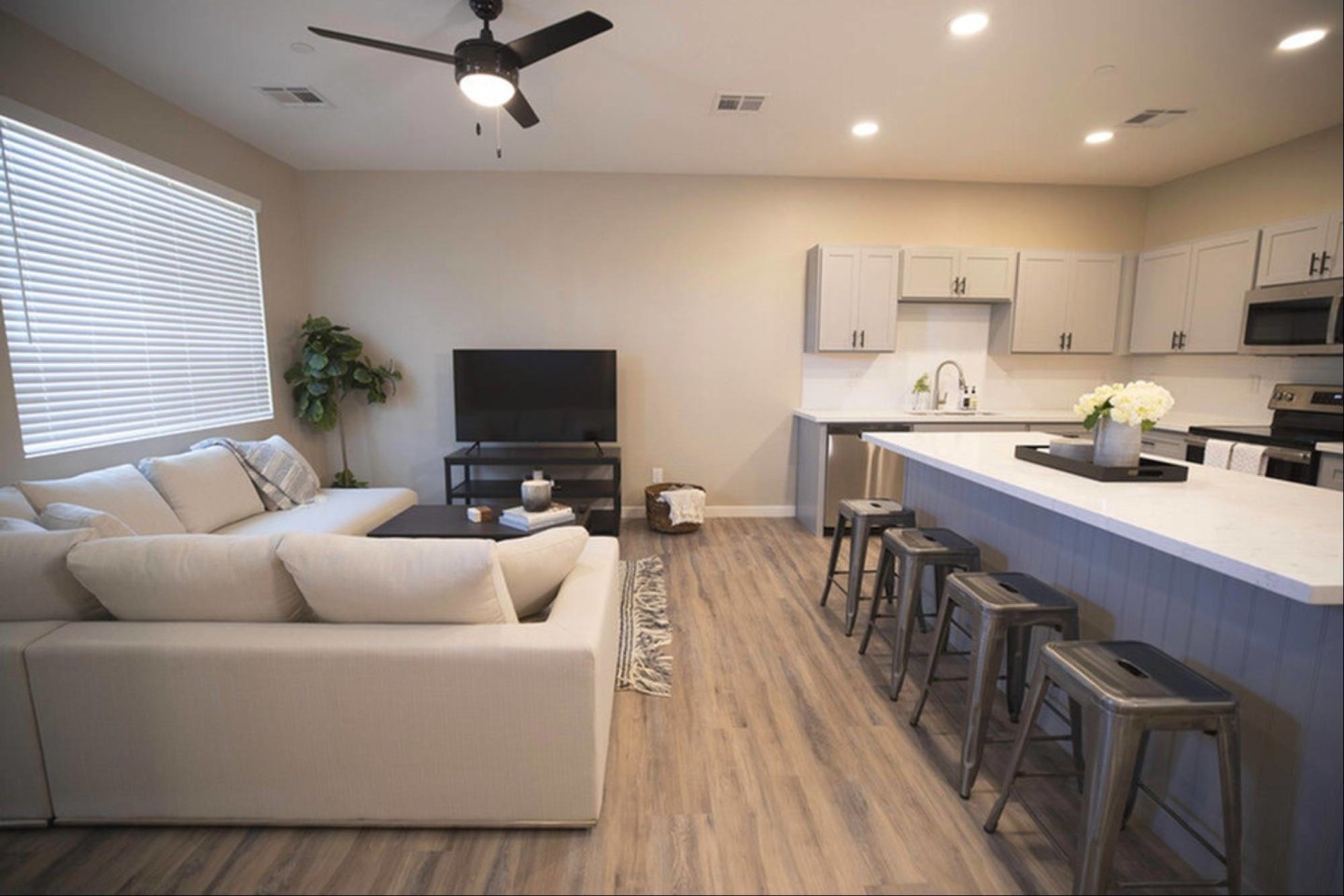Student Housing - Lofts on 8th Image 16