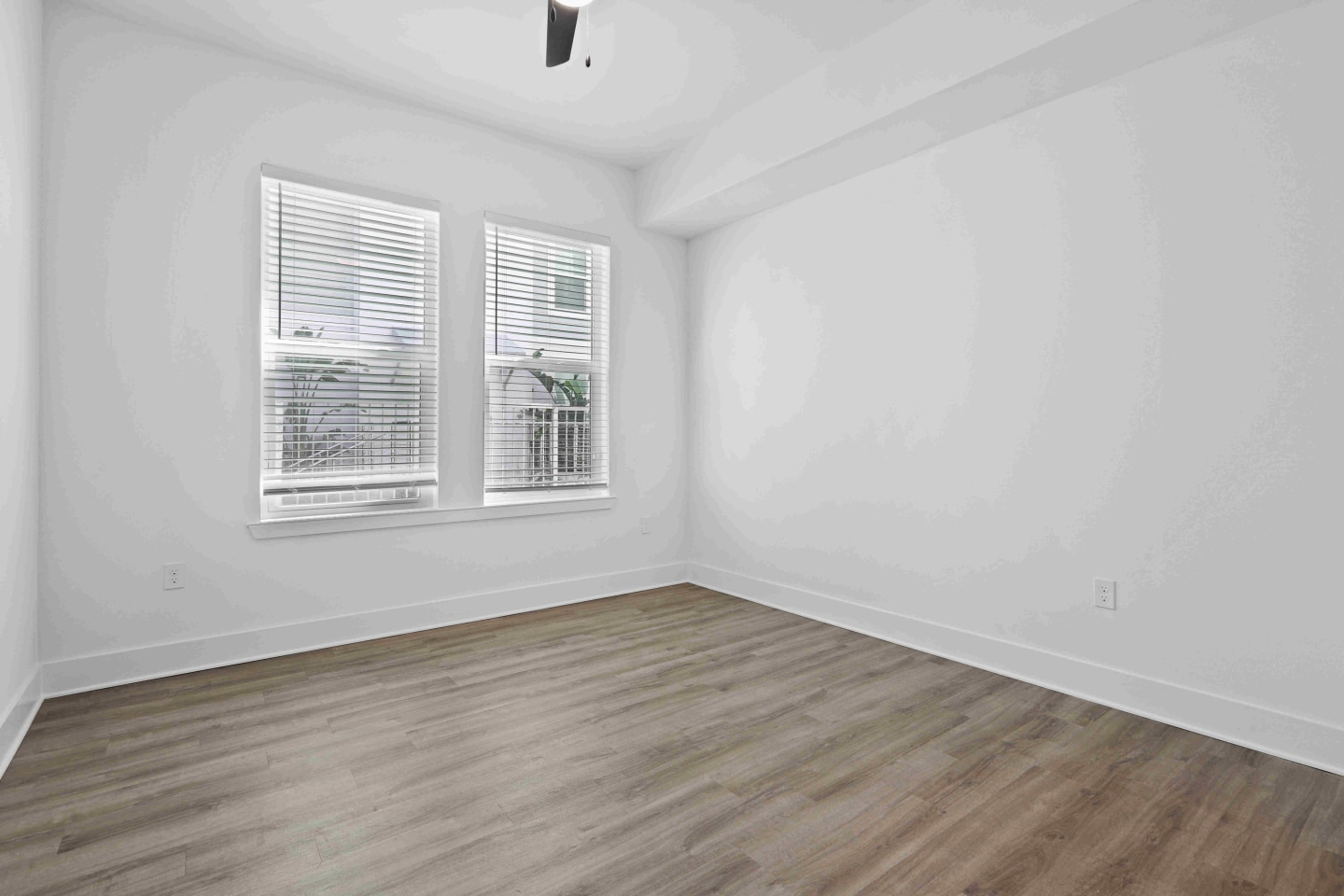 Linz Bayview Apartments Image 10