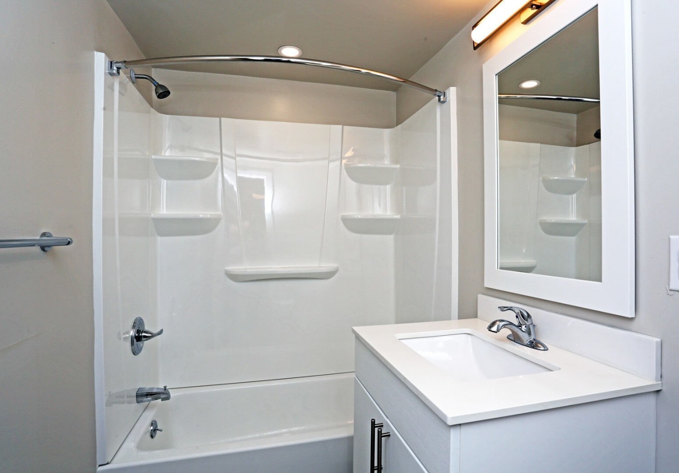 Algon Flats Image 10