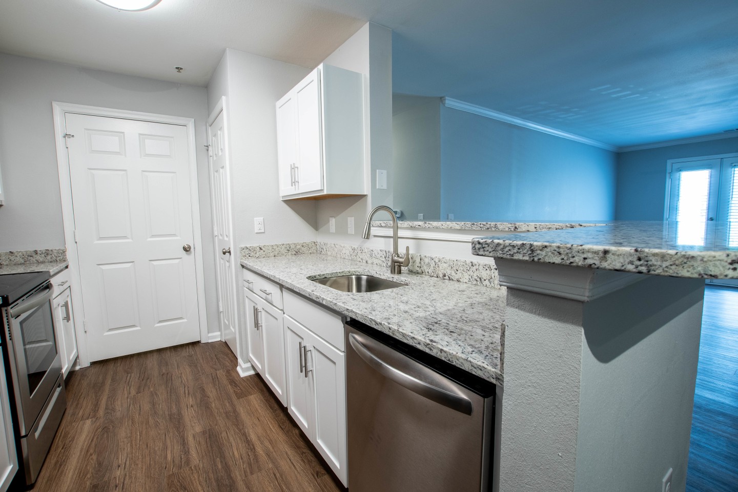 South Beach Apartments Image 8