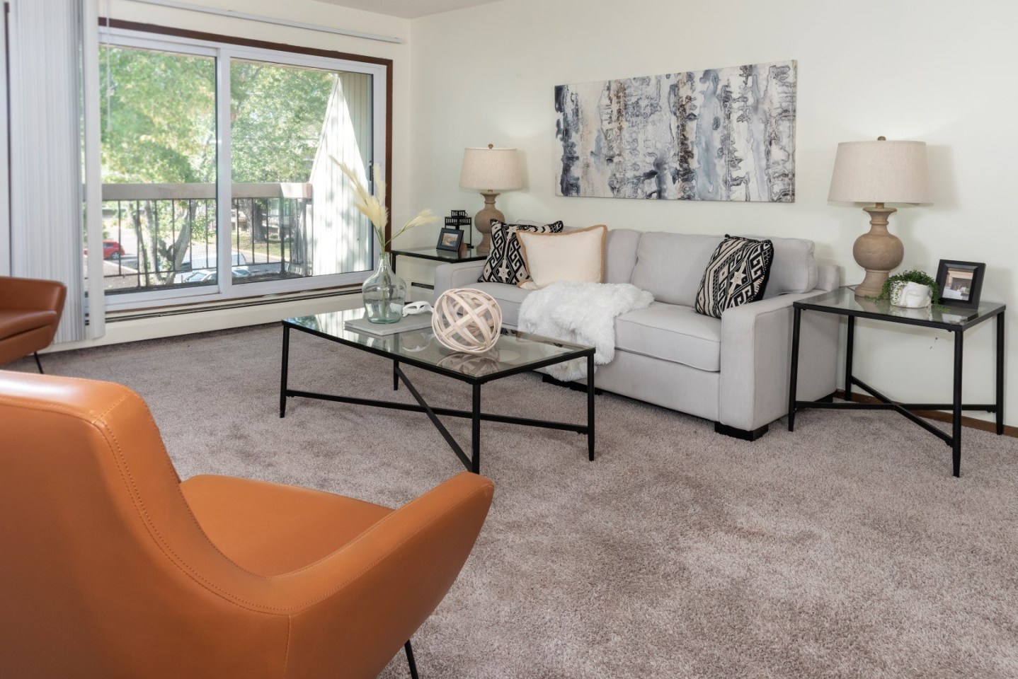 Burnsville Parkway Apartments Image 4