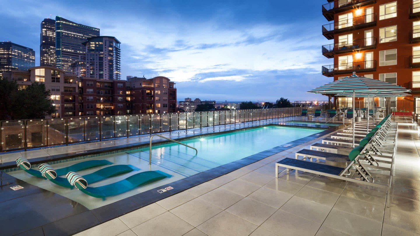 Radius Uptown Apartments Image 1