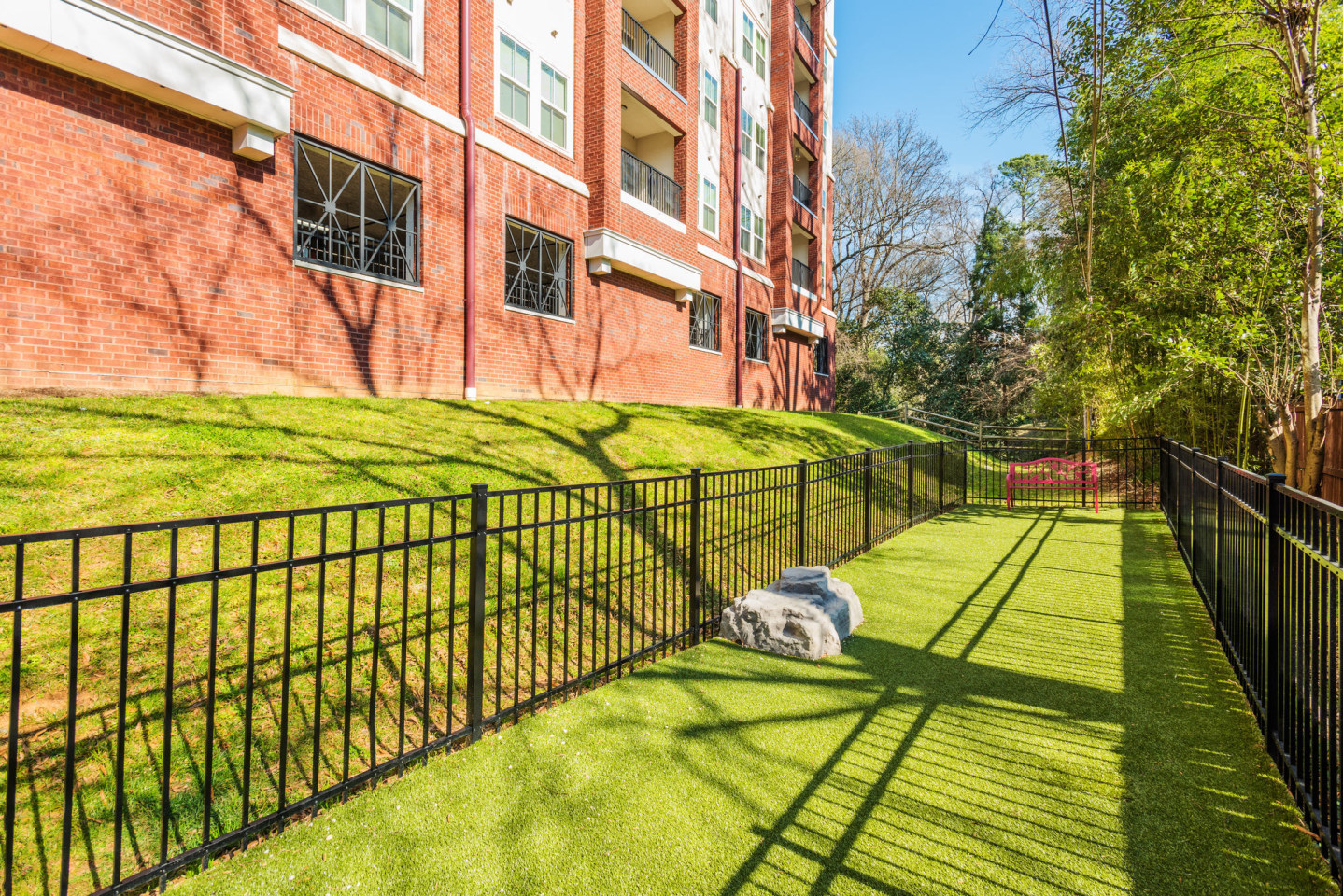511 Queens Image 18