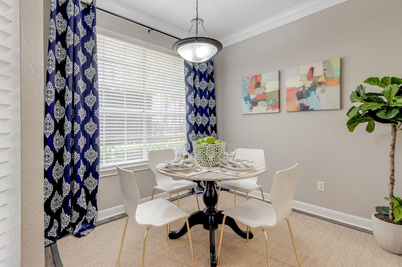 The Village at Bellaire Apartments Image 61