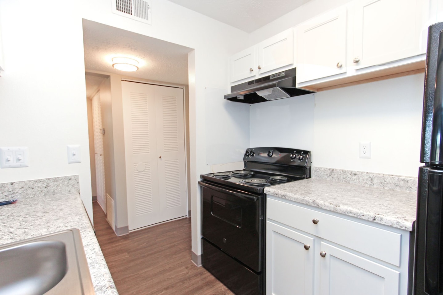 Fisherman's Village Apartments Image 19