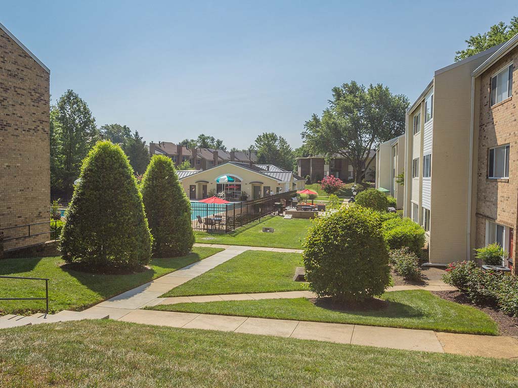 Tysons Glen and Devonshire Square Apartments & Townhomes Image 15