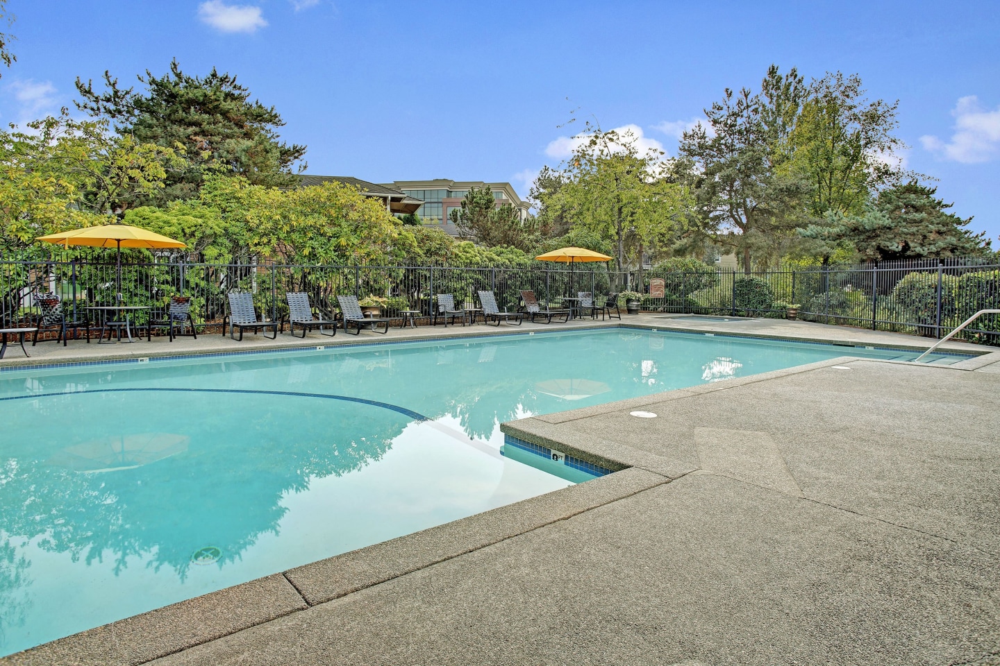 Lakeside Image 8