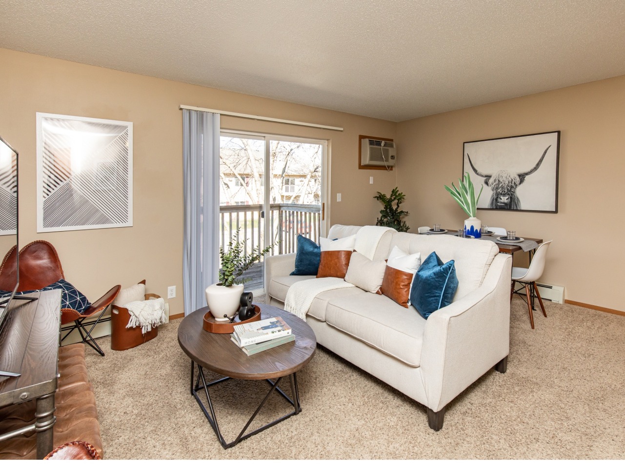 Lake Shore Park Apartments Image 1
