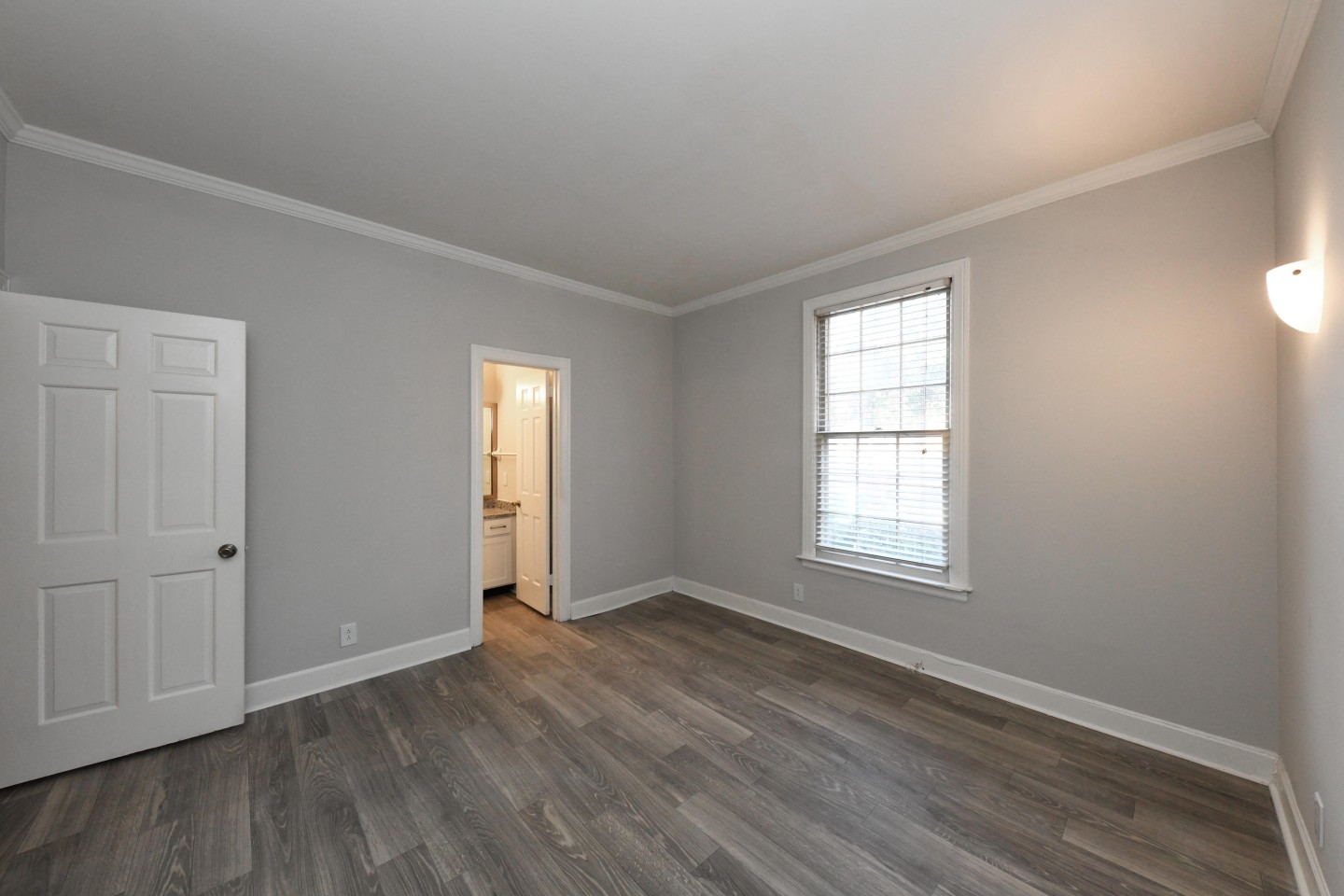 Chowning Square Image 12