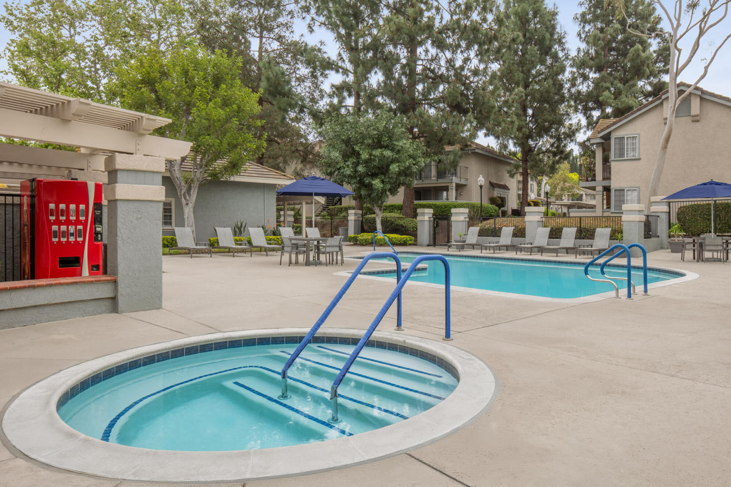 Green Valley Apartments Image 16