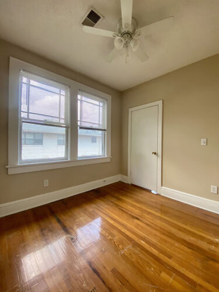 Highland Oaks Image 1