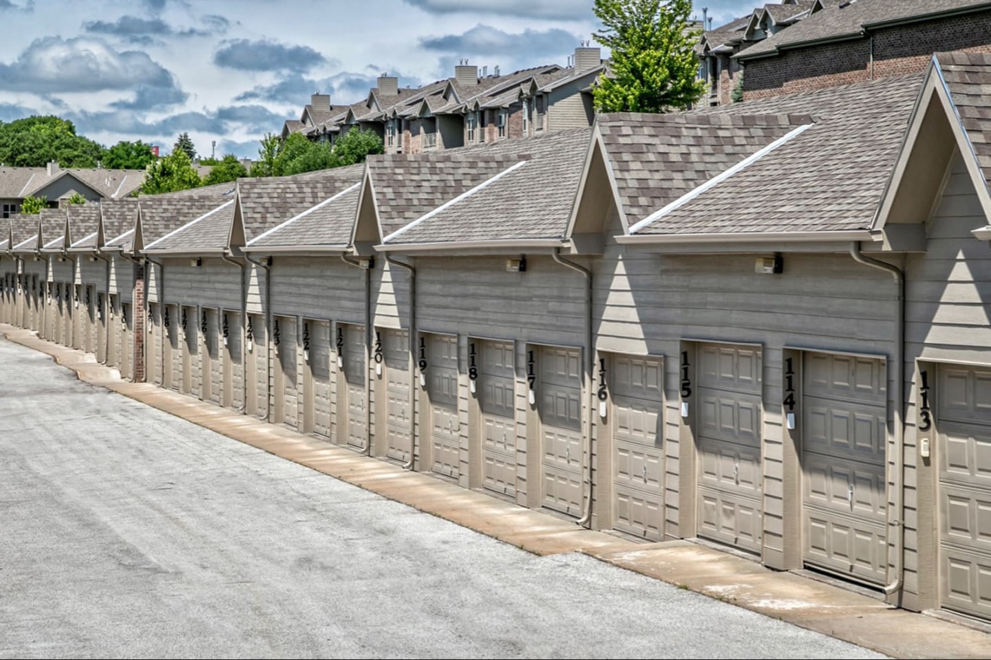Whispering Hills Apartments Image 19