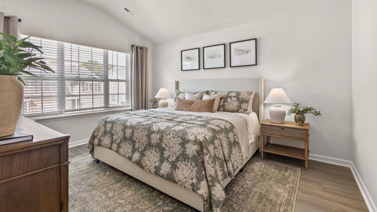 Rosemary Glen Image 19