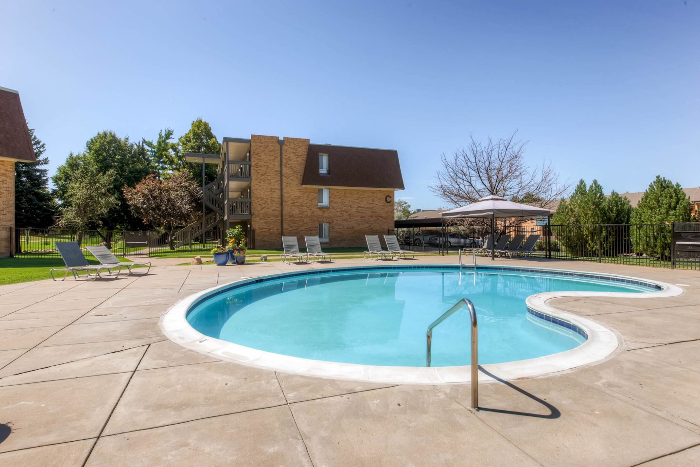 3300 Tamarac Image 11