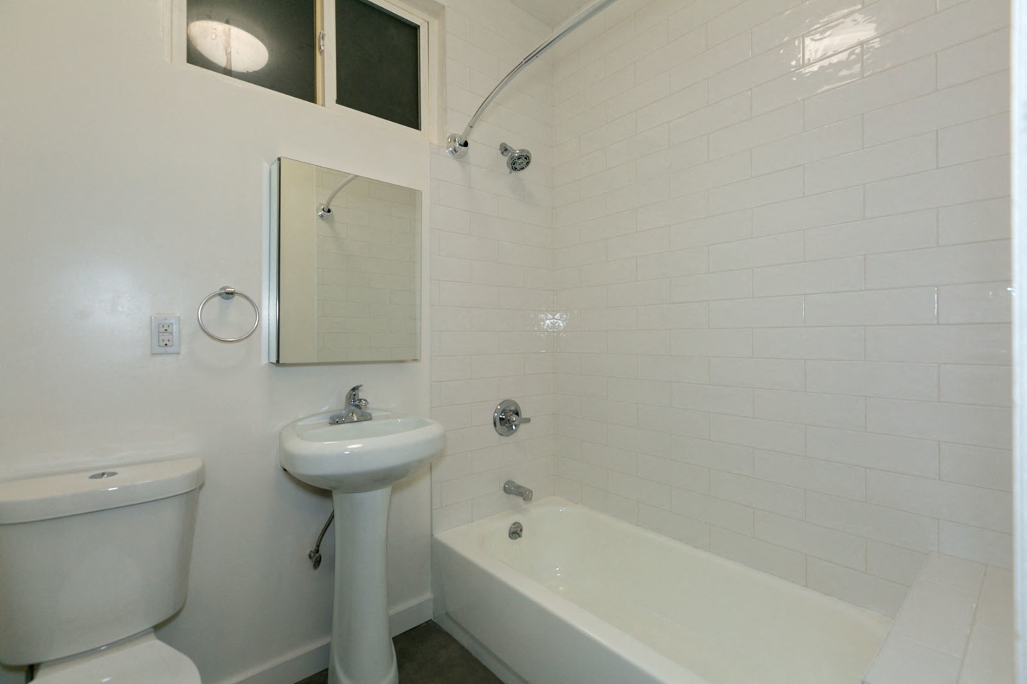 747 ELLIS Apartments Image 7