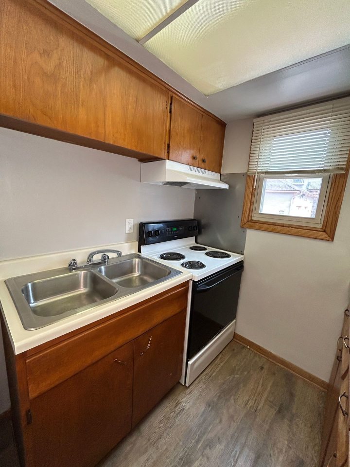 424 W 24th Street Image 1