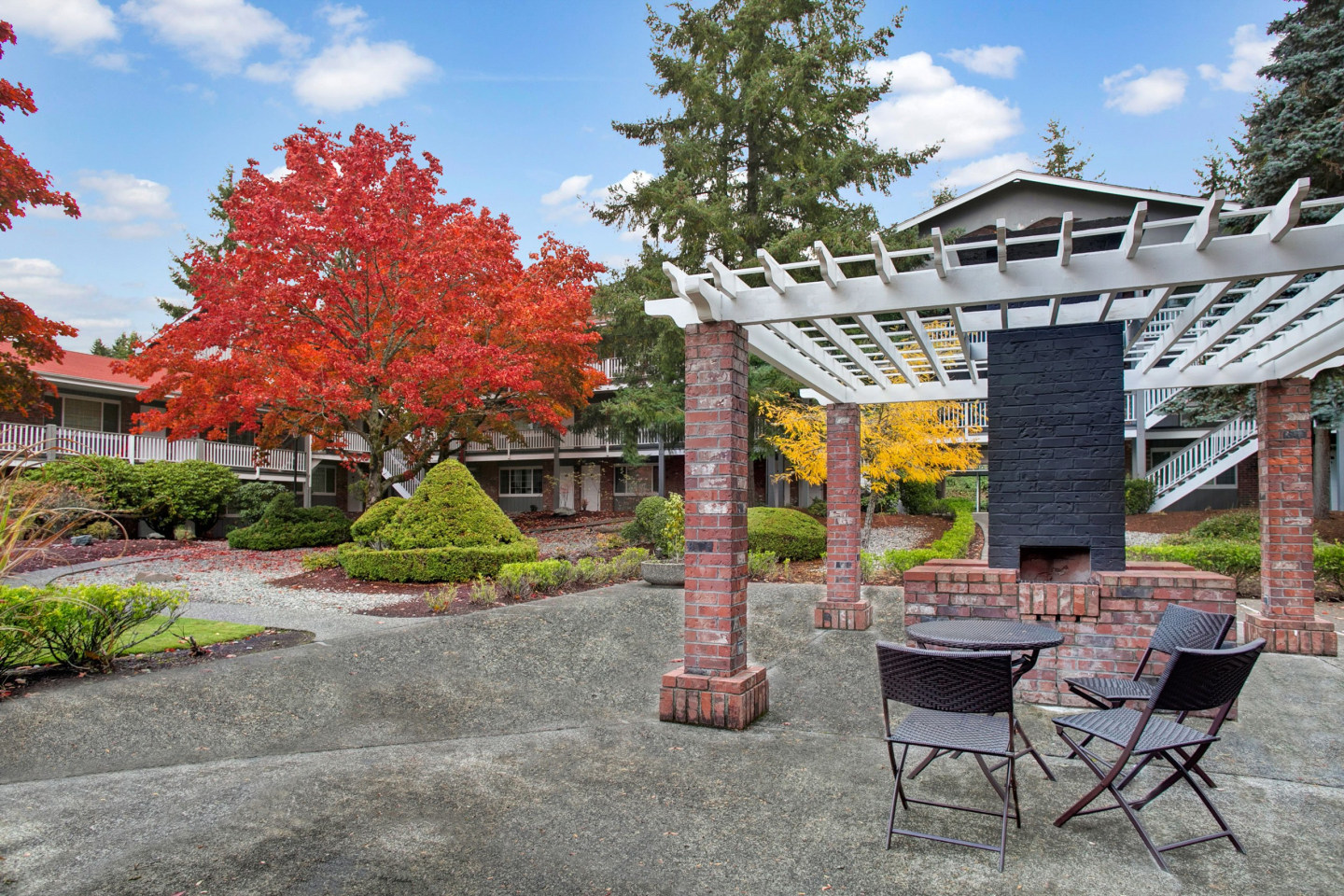 Colonial Square Image 14