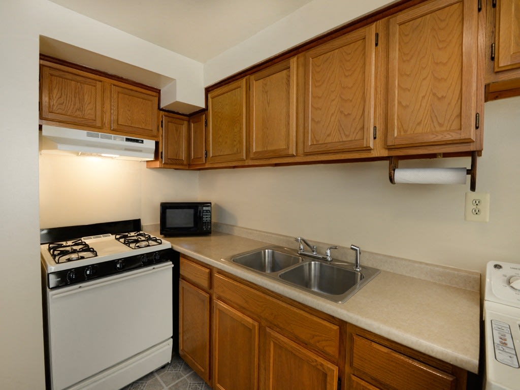 Yorktowne Townhomes Image 2