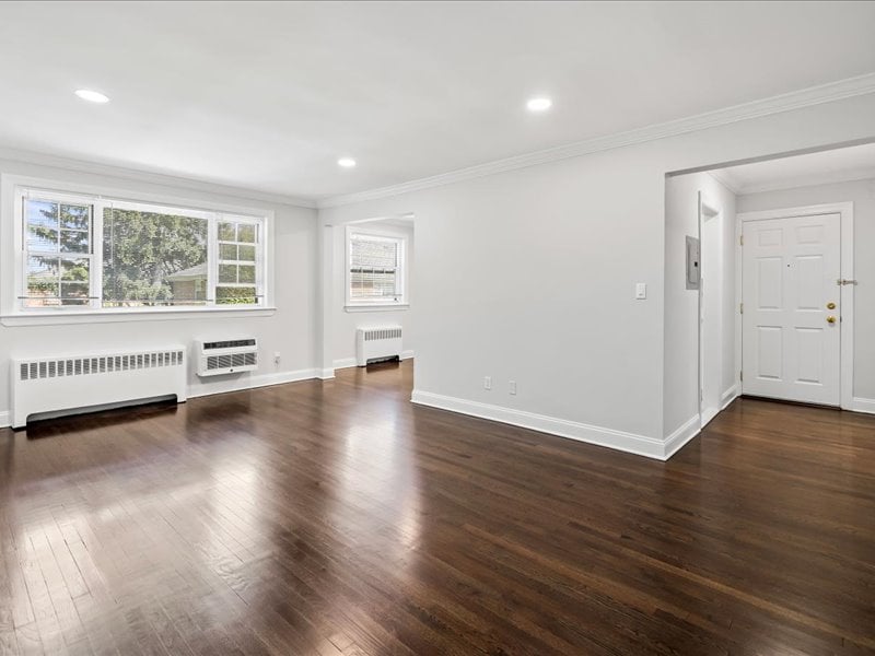Whitehall Image 6