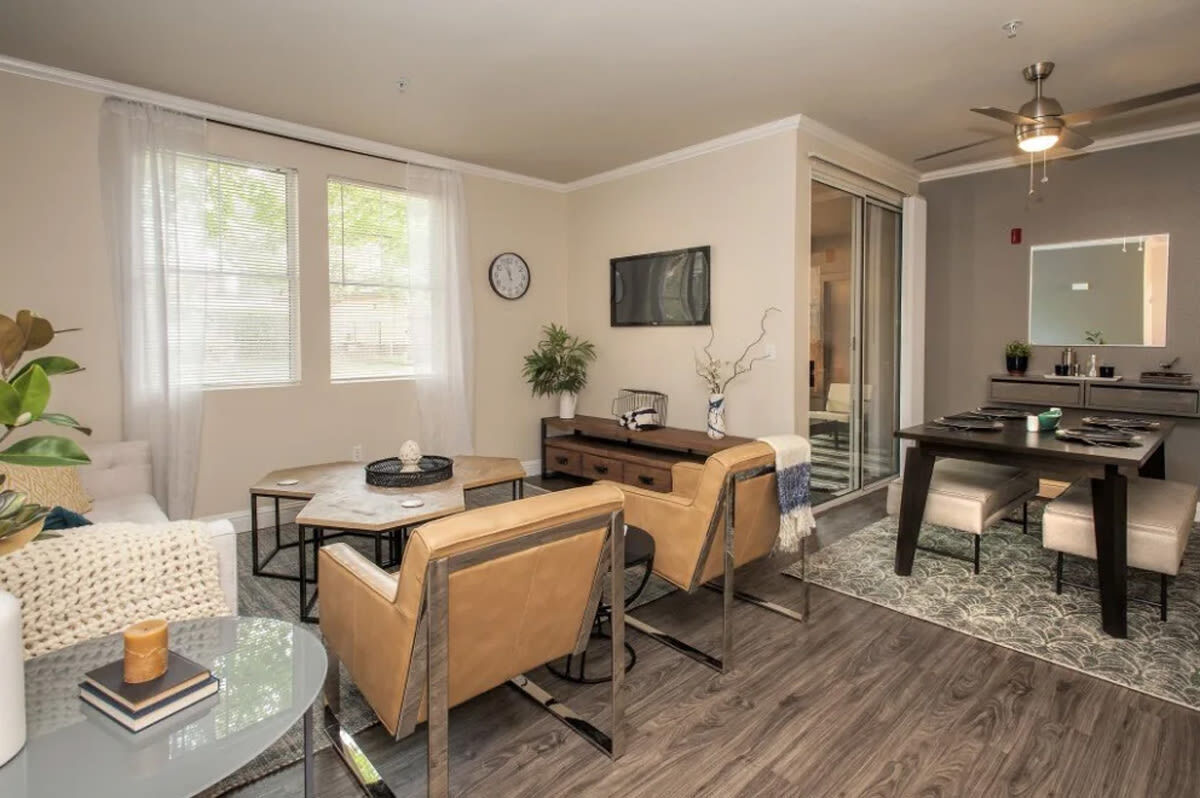 Villagio Luxury Apartments Image 9