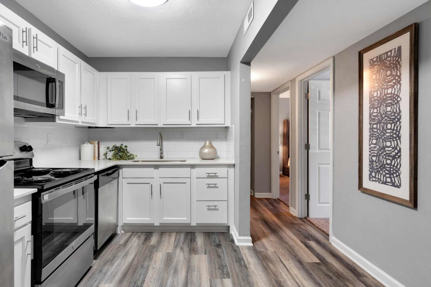 Station J-Town Apartments Image 9