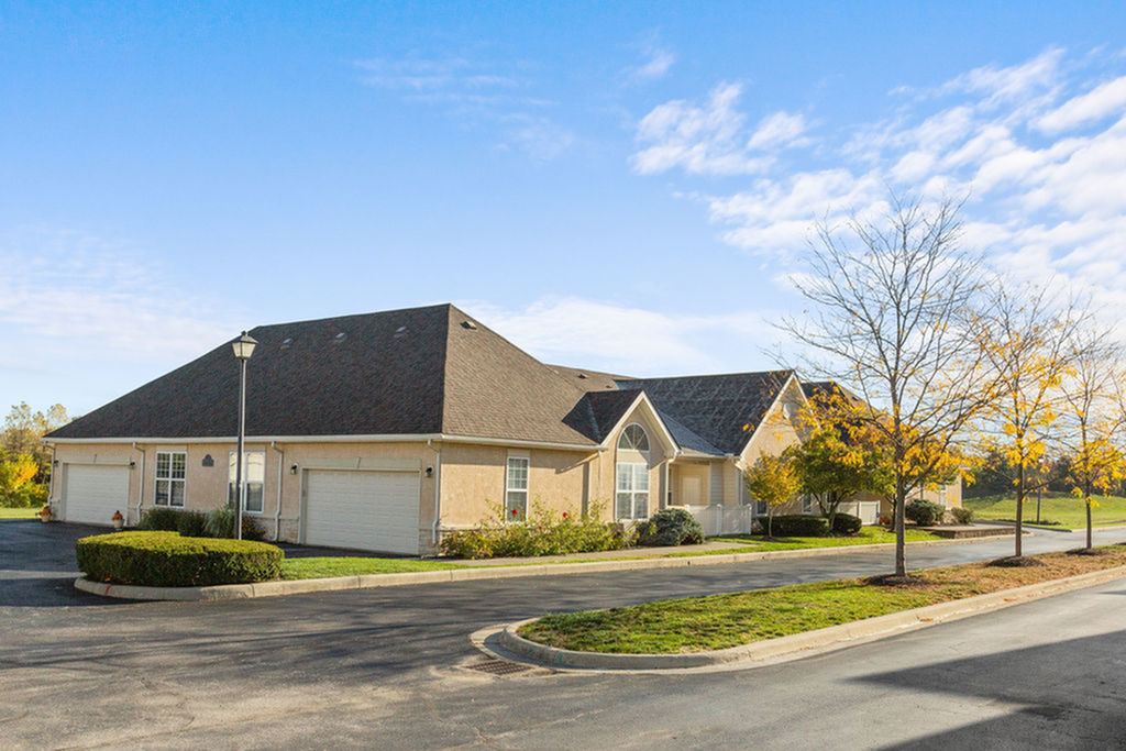 Marble Cliff Commons Image 107
