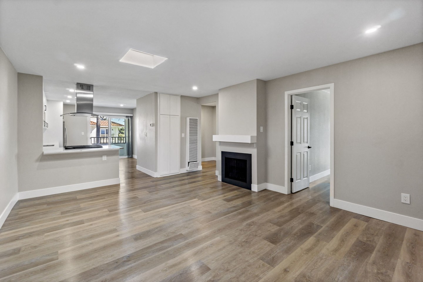 Ocean Breeze Terrace Image 3