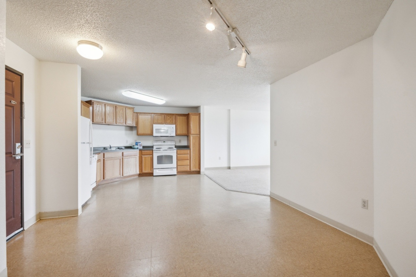 Lakewood Apartments Image 7