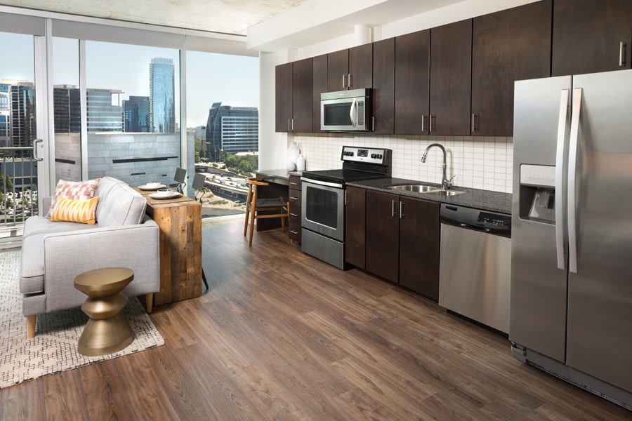 SkyHouse Dallas Image 7