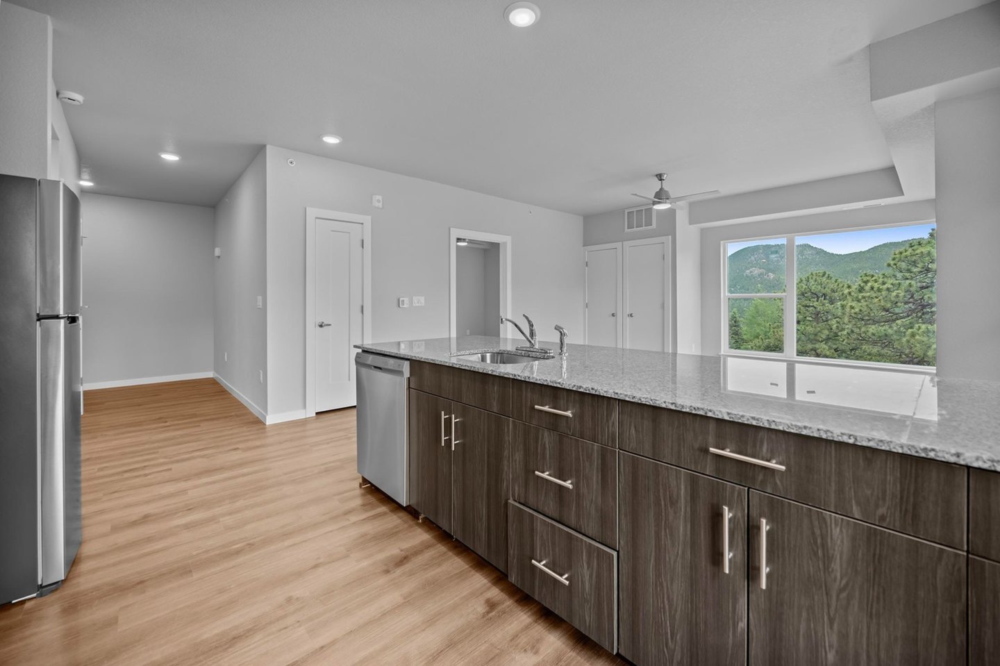 Prospector Apartments Image 48