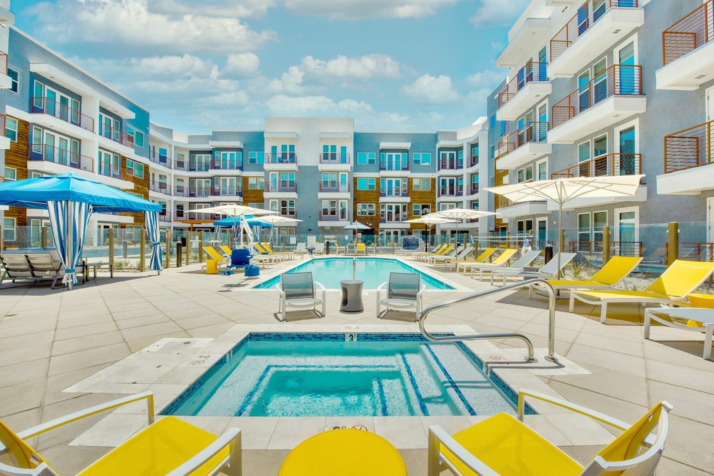 Centra Midtown Image 1