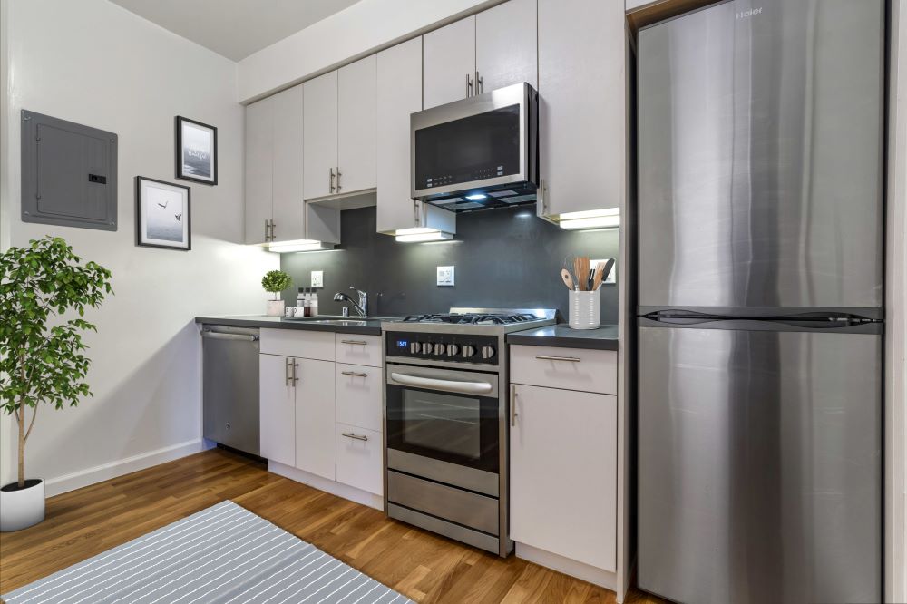 1425 Harrison Street Apartments Image 6