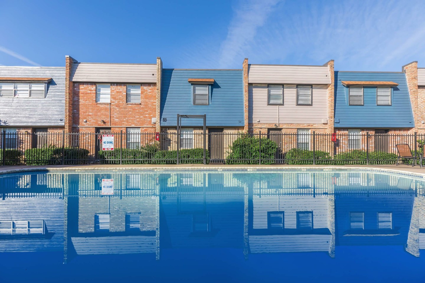 Camelot Apartments Image 10
