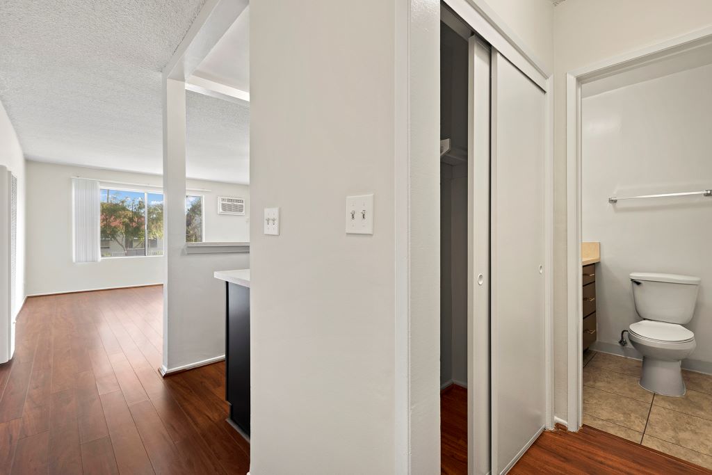 Riverside Apartments Image 27