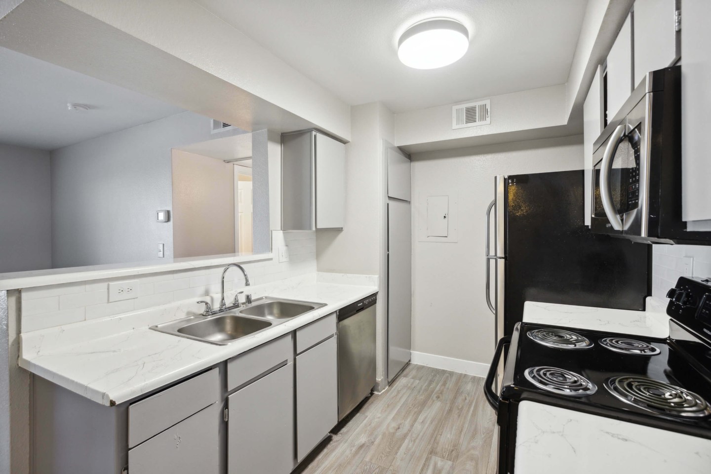 Sunrise Heights Image 1