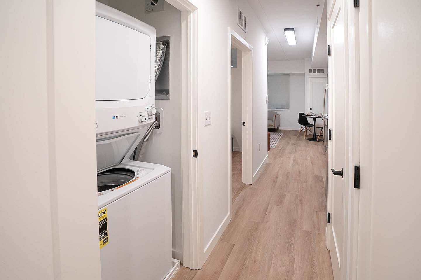 202 Queen Image 26