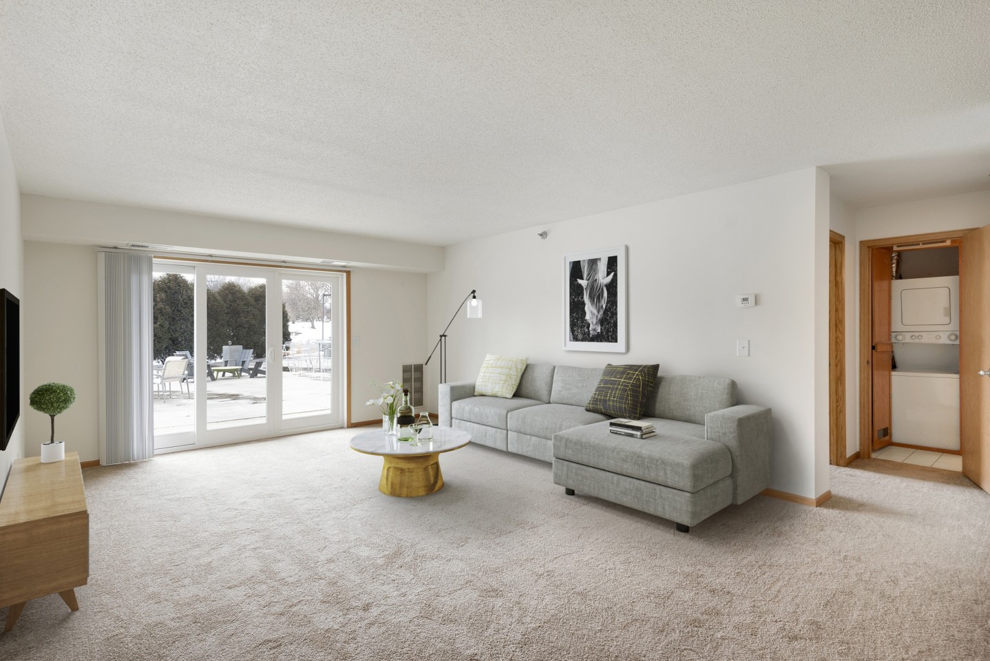 Pebblebrook Court Image 4