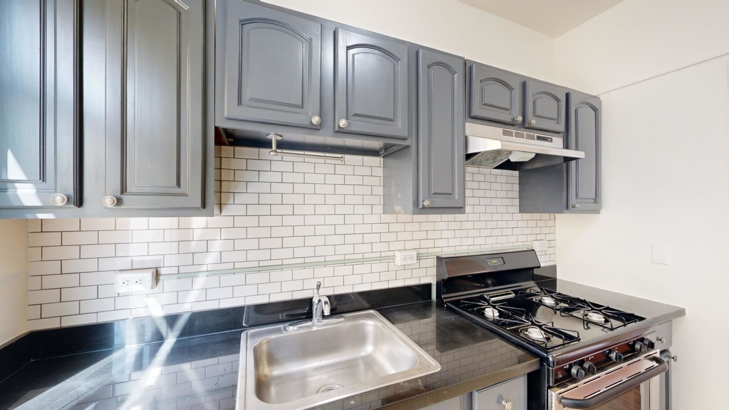 411 15th Avenue Image 10