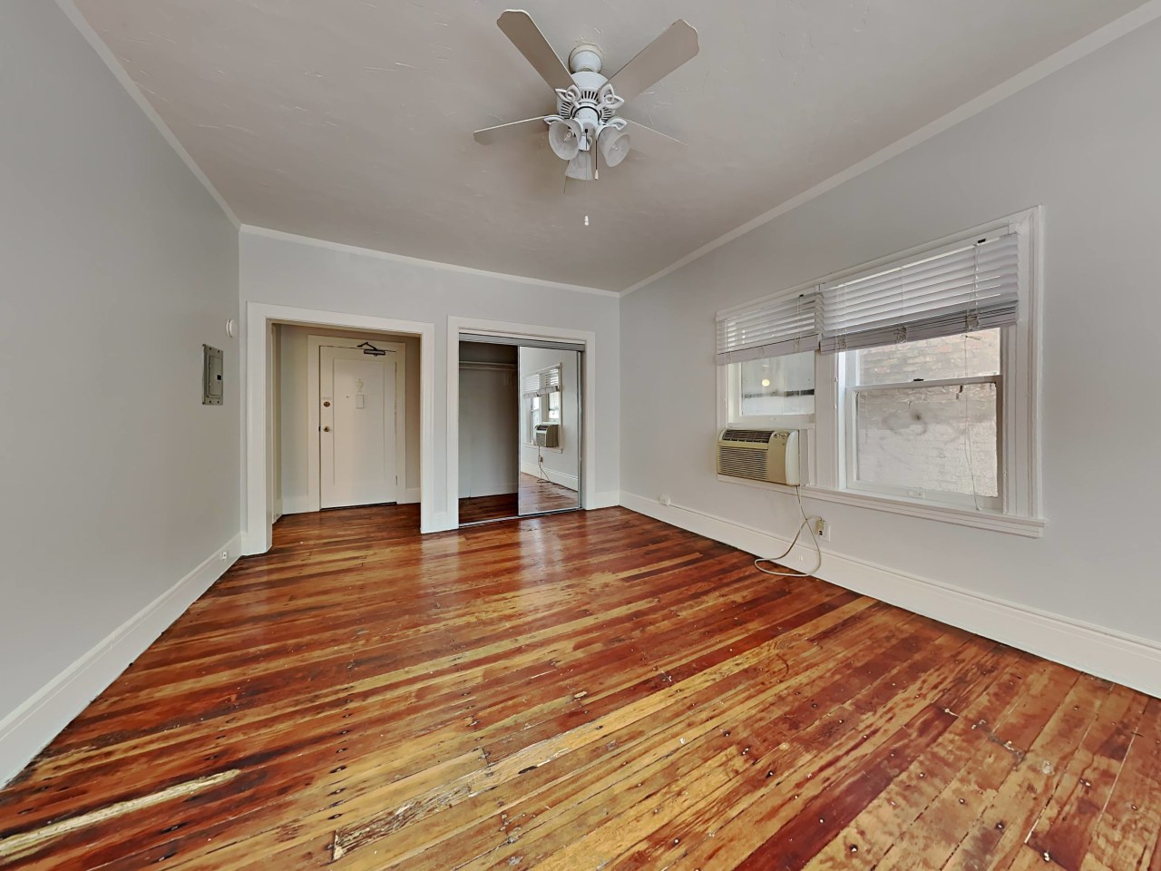6434 Yucca Street Image 7