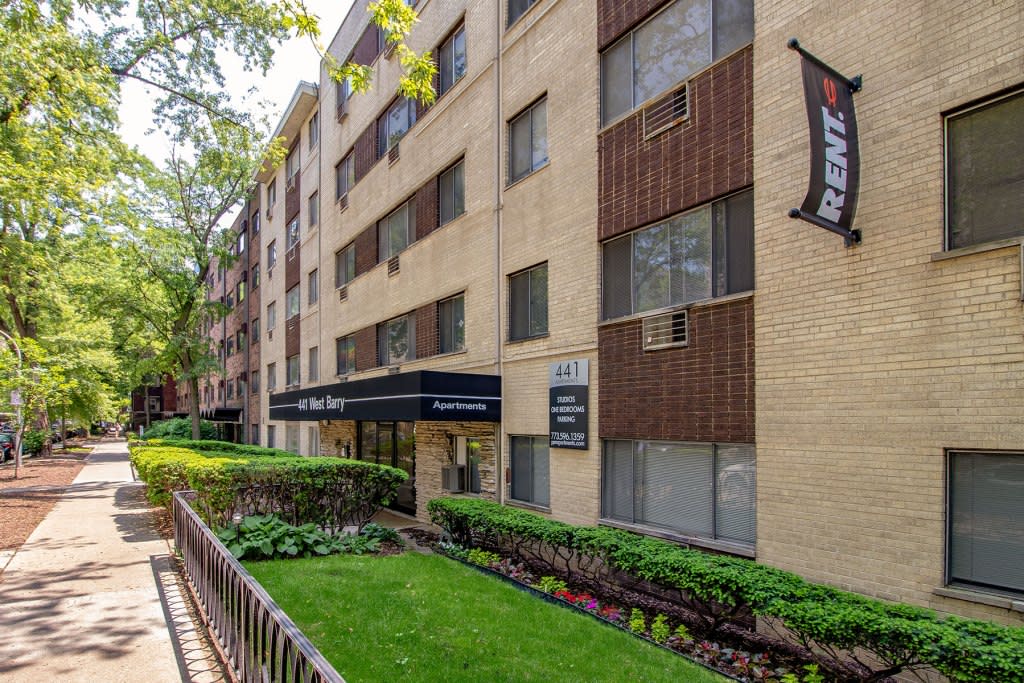 441 West Barry Image 16