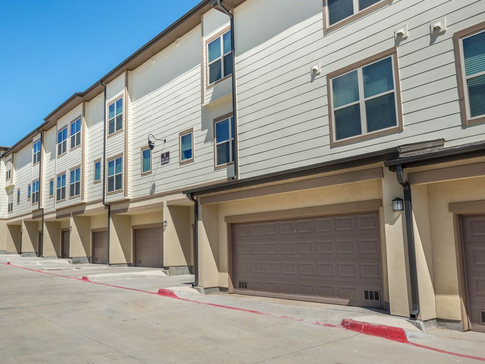 Avalon Lakeside Image 43