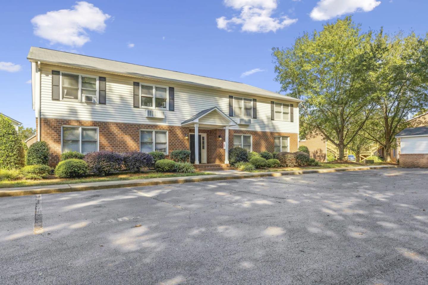 Belmont Heights Apartments & Townhomes Image 18