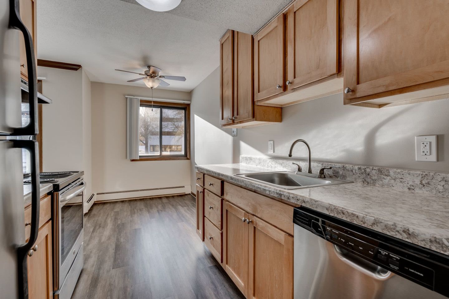Shelard Village Apartments Image 21
